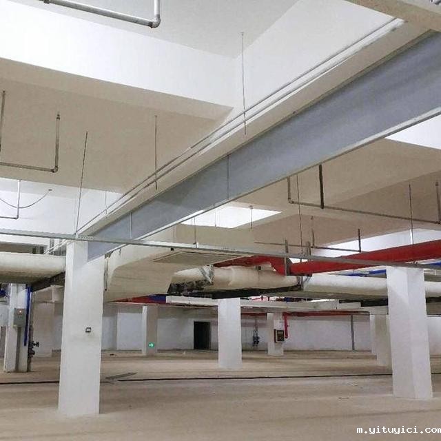 工业建筑中挡烟垂壁的防火性能要求是什么？